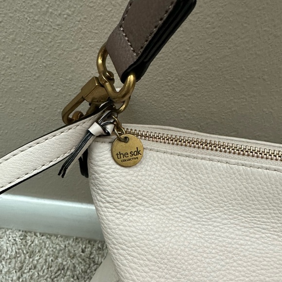 The Sak Purse with embroidered handle - Picture 5 of 14